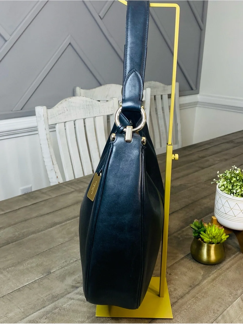 Coach Black Leather Hobo ShoulderCoach Black Leather Hobo Shoulder Handbag Purse